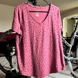 Pink Tshirt with Black hearts🖤